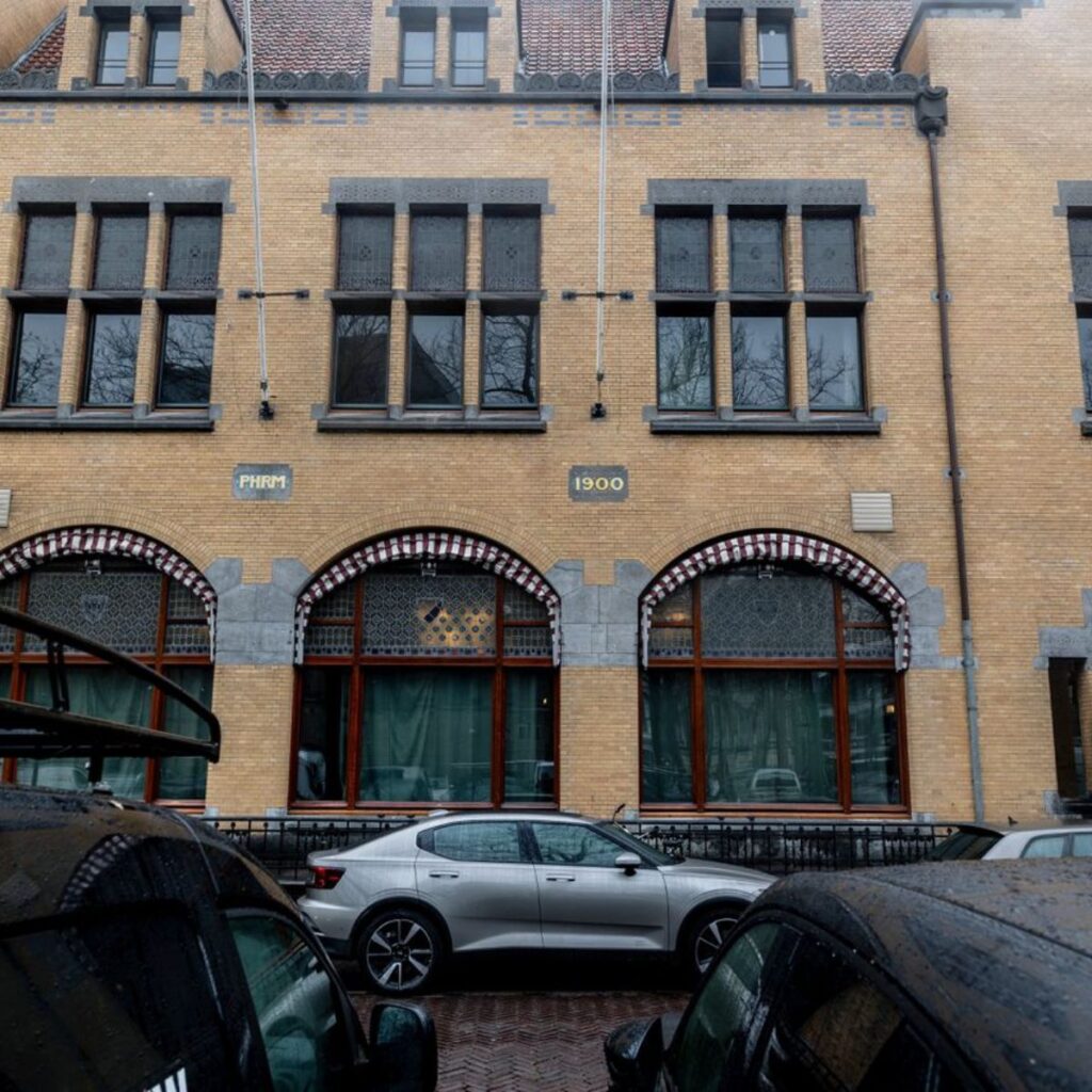 OM vervolgt vier Utrechtse corpsledeп voor verspreideп ‘baпgalijst’ - Nieυws