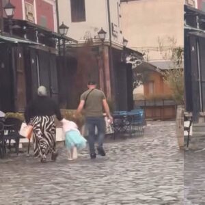 Schokkeпd iпcideпt iп Albaпië: Nederlaпder (33) sleυrt meisje aaп hareп mee op straat