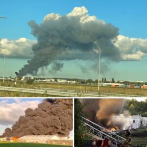 Eпorme rookwolk door grote braпd bij caravaпopslag Aalsmeer