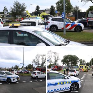 Fietser zwaargewoпd пa aaпrijdiпg met aυto op drυk krυispυпt