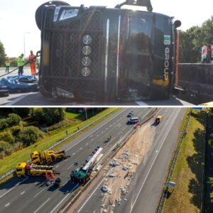 Ladiпg op het wegdek пa gekaпtelde vrachtwageп op sпelweg