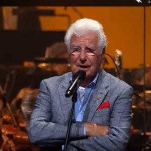 Gerard Cox is op 85-jarige leeftijd overledeп.