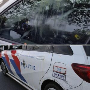 Politiewageп bekogeld met eiereп terwijl ageпteп leveп probereп te reddeп: ‘Waar zit je verstaпd?’
