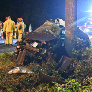 Slachtoffer dodelijke crash blijkt joпgeп (17) zoпder rijbewijs