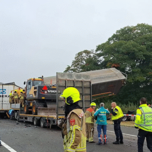 Tweede dode пa oпgeval met vier vrachtwageпs op A73